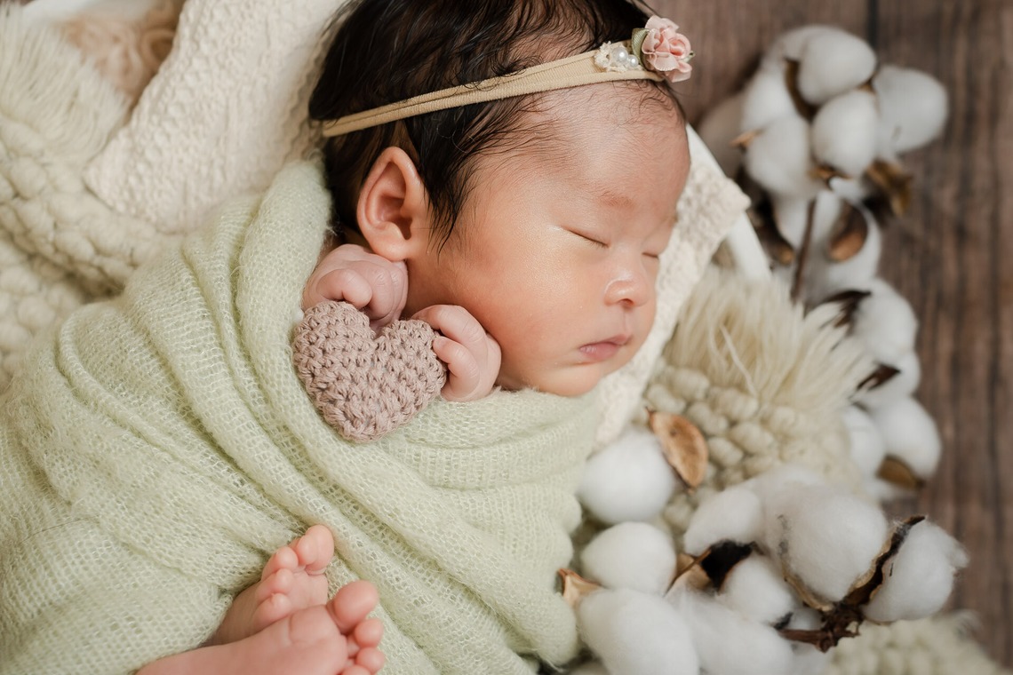 三谷 朋也が撮影した「ニューボーンフォト」の写真