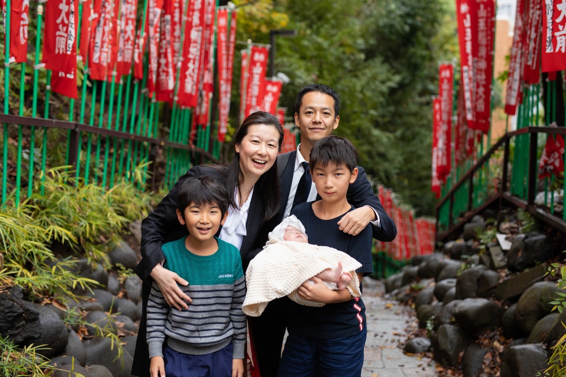 T.Matsumuraが出張撮影した家族写真(キッズ,ベビーフォト)などが写った「お宮参り＠日枝神社」の家族写真