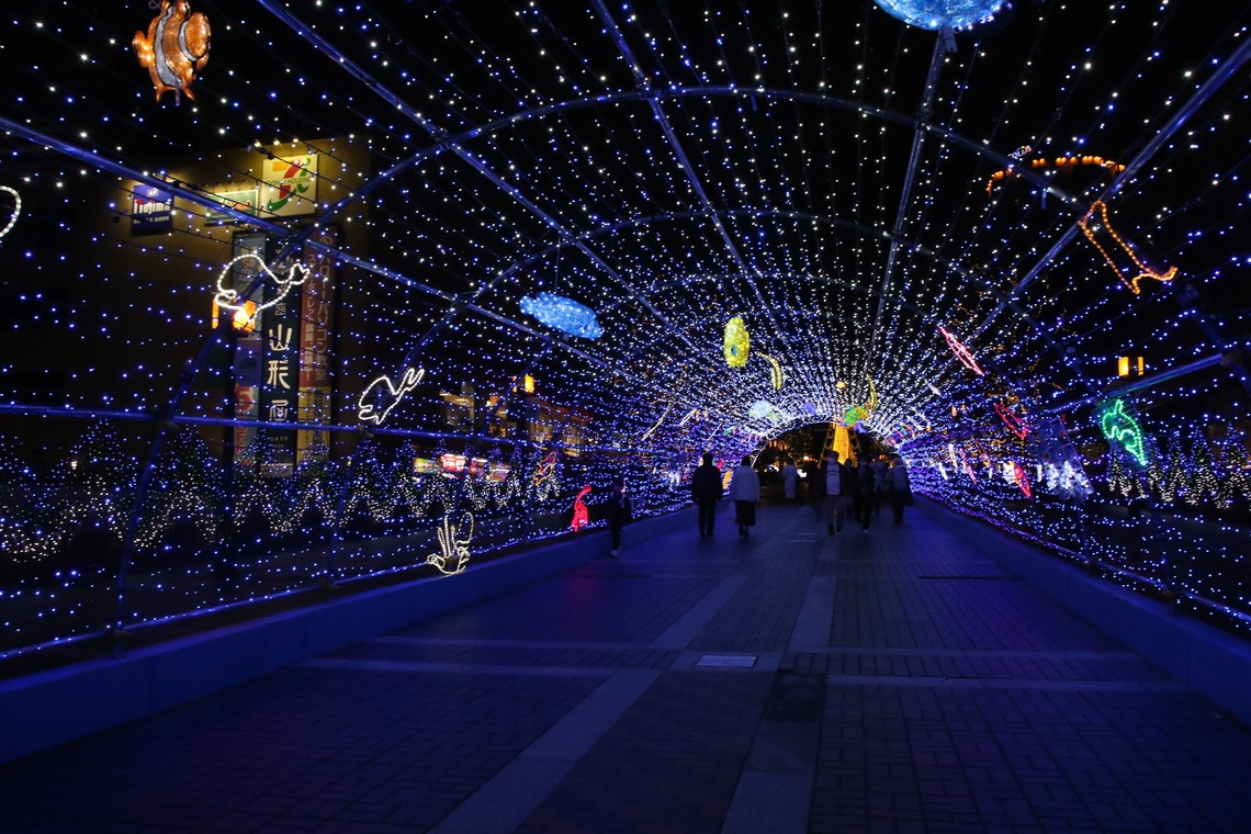 ＮＫ フォトエージェンシーが撮影した「建物・風景写真③(多摩センター駅前イルミネーション）」の写真