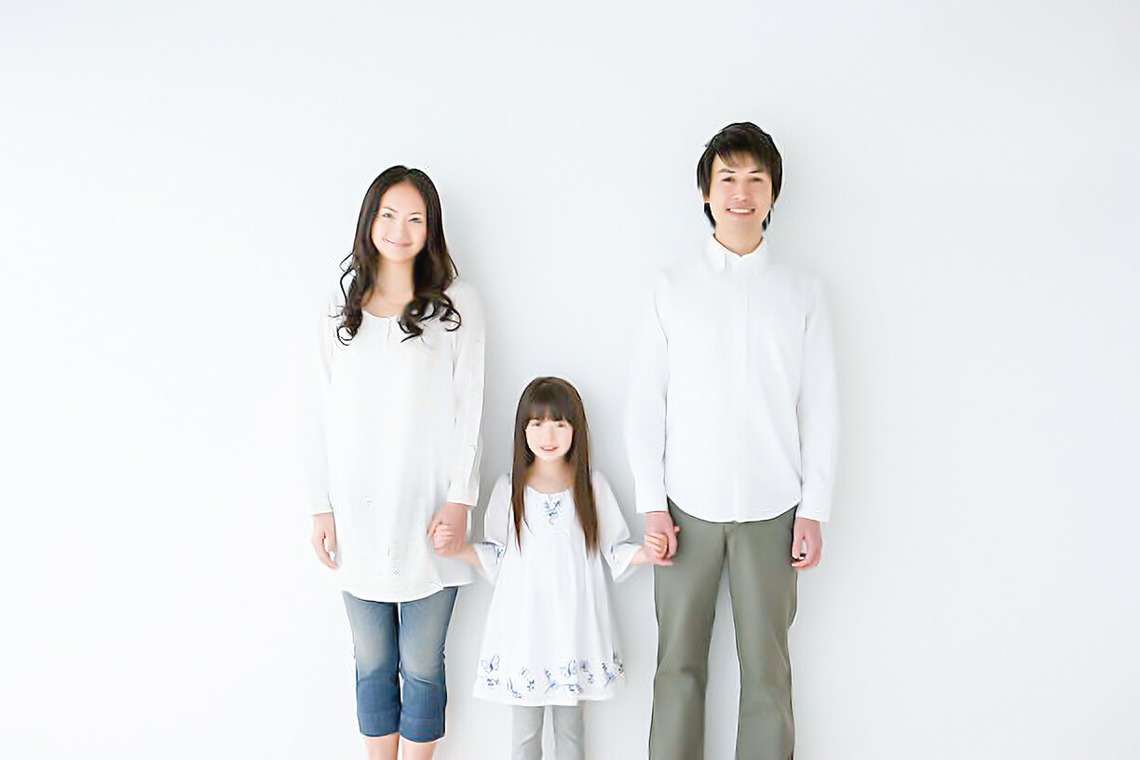 CREATIVE HOUSEが出張撮影した家族写真(キッズ,ベビーフォト)などが写った「ファミリーフォト出張撮影」の家族写真