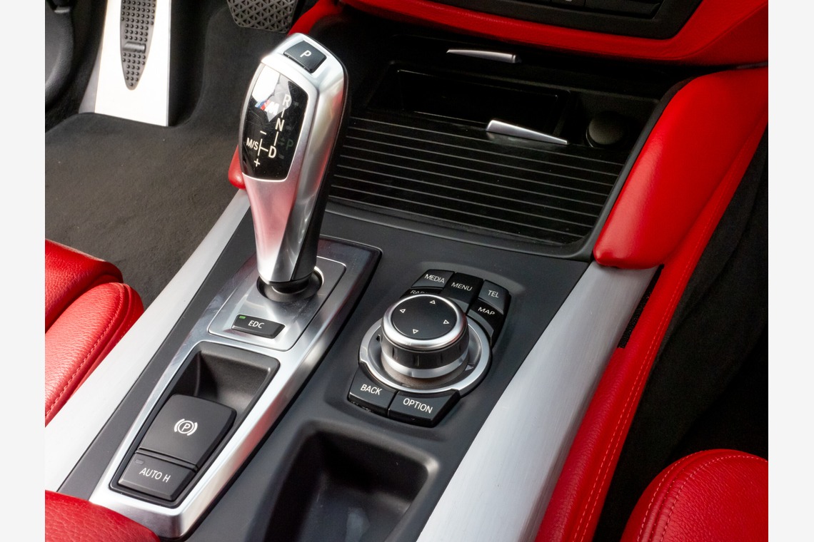 原野 英樹が撮影した「輸入車販売会社よりBMW X5のカーセンサーSDGE 掲載用写真を依頼いただきました」の写真
