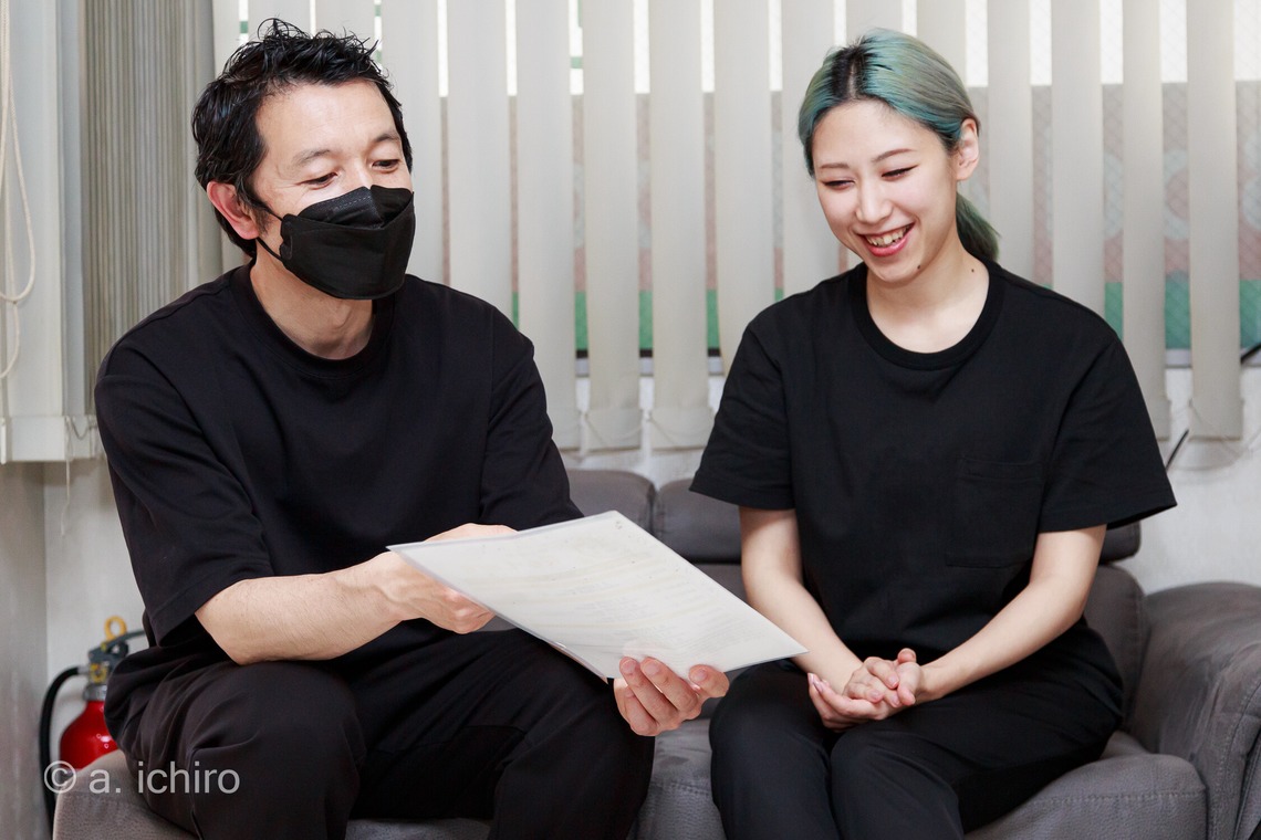 ABNフォトが撮影した「手もみサロン」の写真