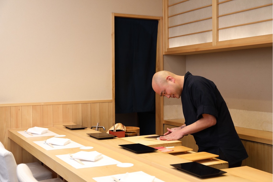 森安　照が撮影した「お寿司（握り・仕込み・人物・店内）」の写真