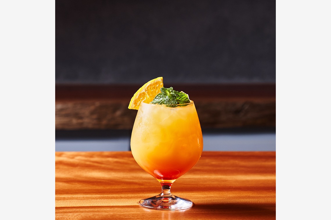 坂元寿行が撮影した「渋谷カフェの撮影」の写真