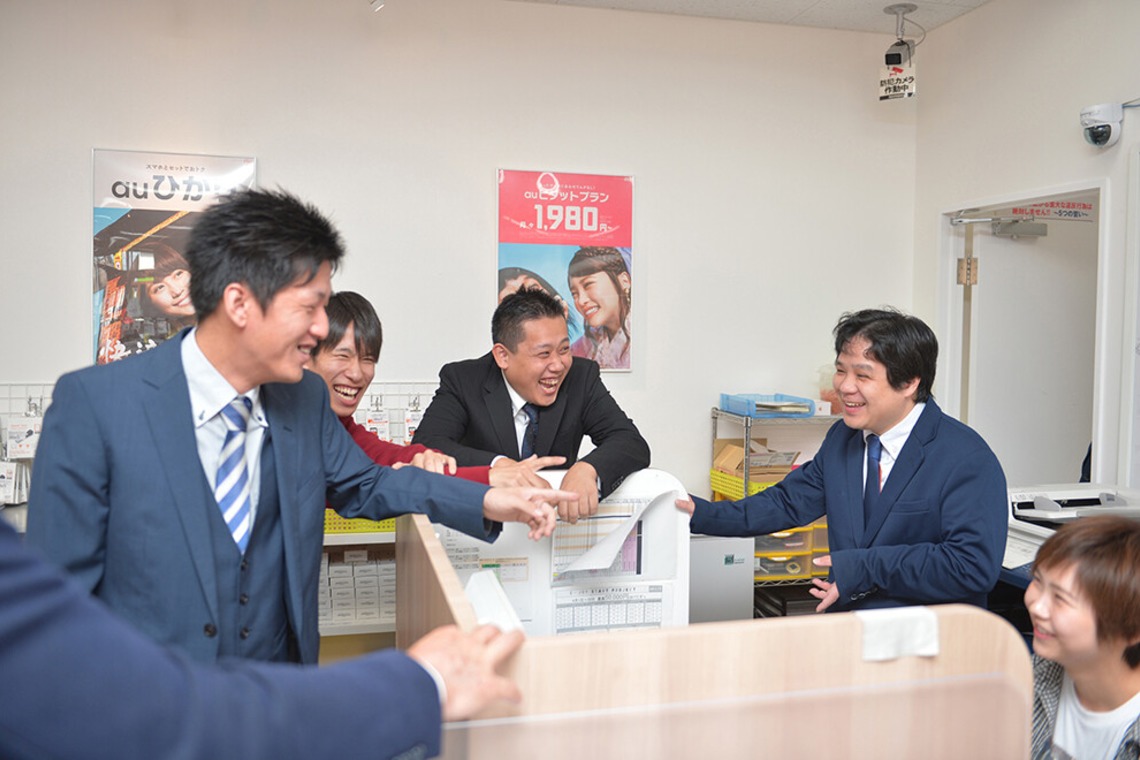 吉田佳央が撮影した「携帯ショップ 採用ぺージ用撮影」の写真