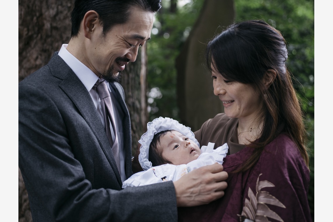 植村由理が出張撮影した家族写真(キッズ,ベビーフォト)などが写った「お宮参り at 代々木八幡宮」の家族写真