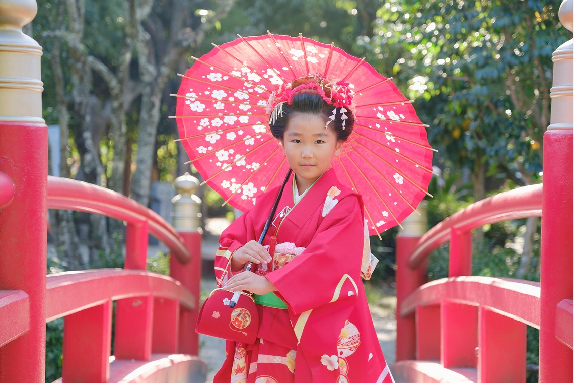 高夏写真店が出張撮影した家族写真(キッズ,ベビーフォト)などが写った「七五三の撮影」の家族写真