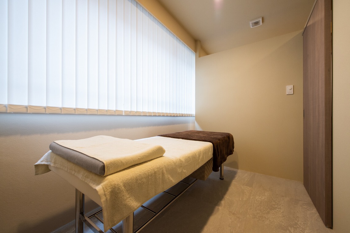 幡原裕治が撮影した「内観」の写真