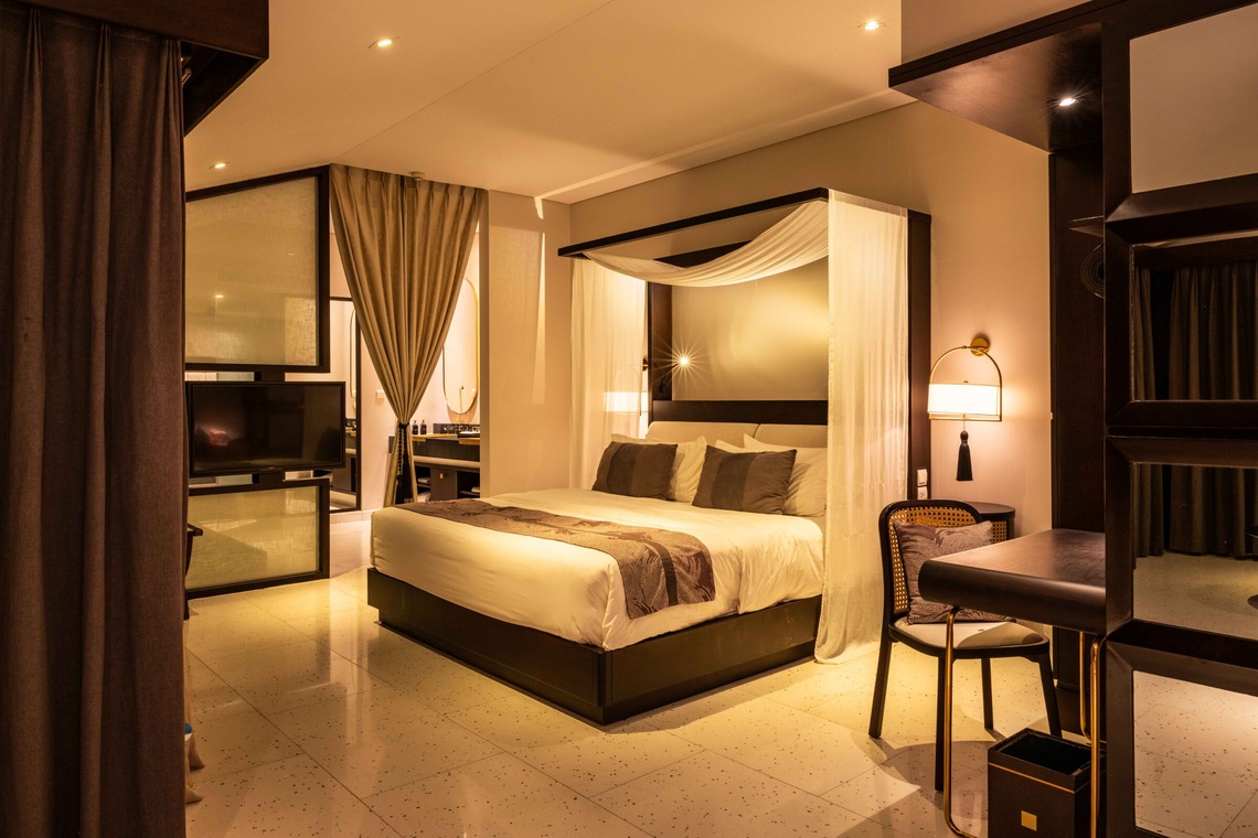 山畑俊樹が撮影した写真のアルバム「ホテル」