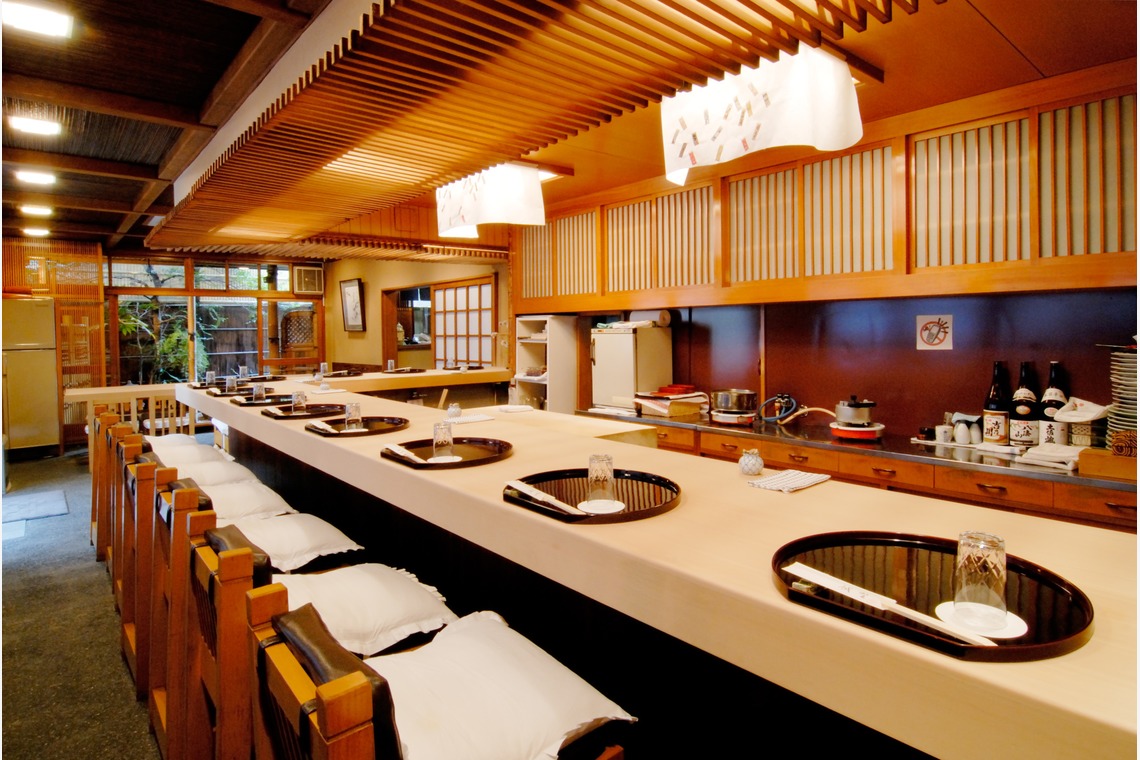 十時写真事務所が撮影した写真のアルバム「建築、店内」