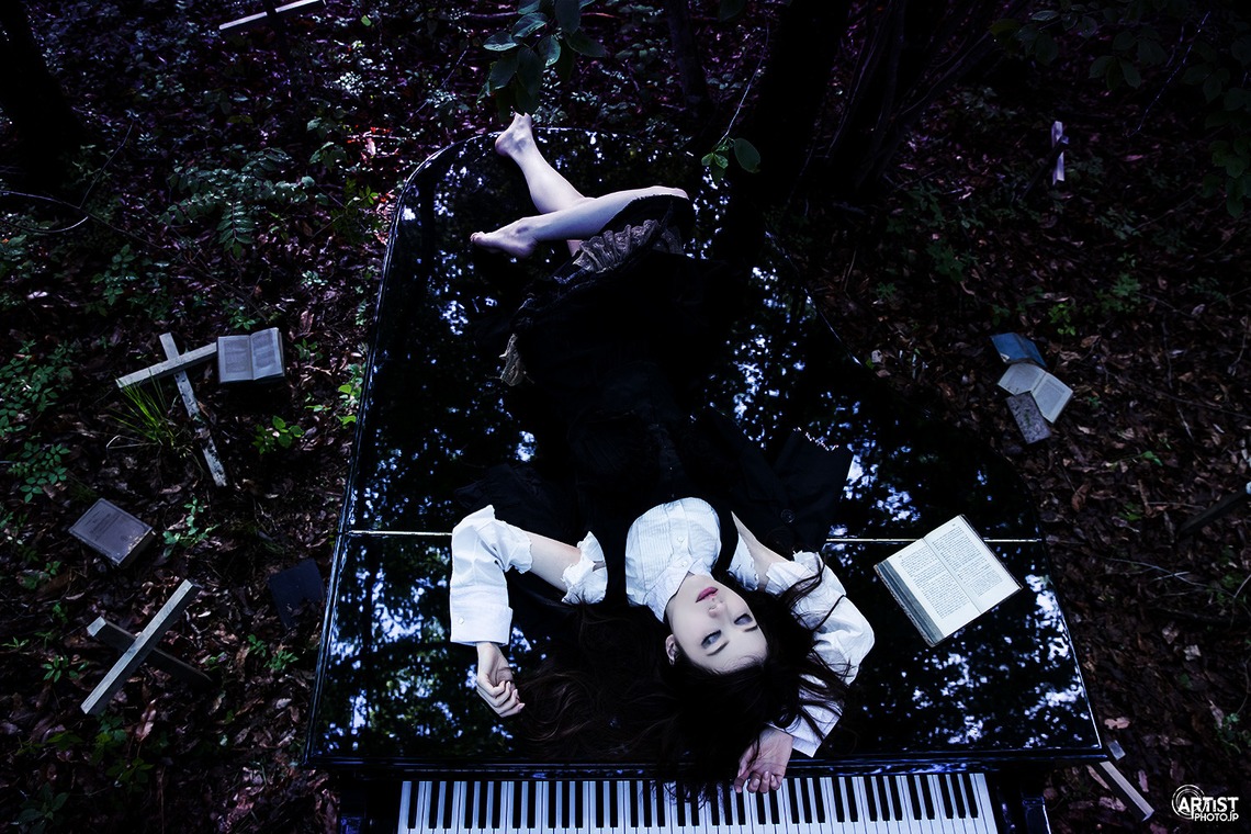 KIRAが撮影した「森の中のピアノ -  那須塩原のスタジオ撮影」の写真