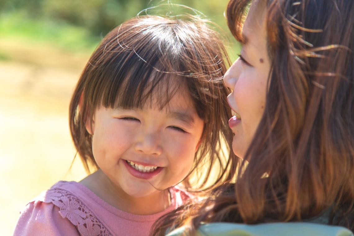 ゆのみふぉとが出張撮影した家族写真(キッズ,ベビーフォト)などが写った「自然な姿や笑顔」の家族写真