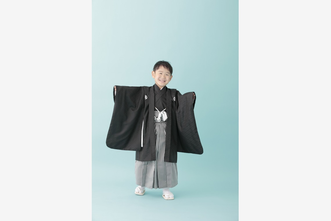 加藤武が撮影した写真のアルバム「お宮参り 七五三 お誕生日撮影」
