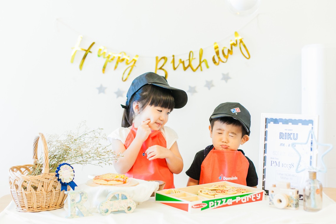 oが出張撮影した家族写真(キッズ,ベビーフォト)などが写った「お家での出張撮影フォト」の家族写真