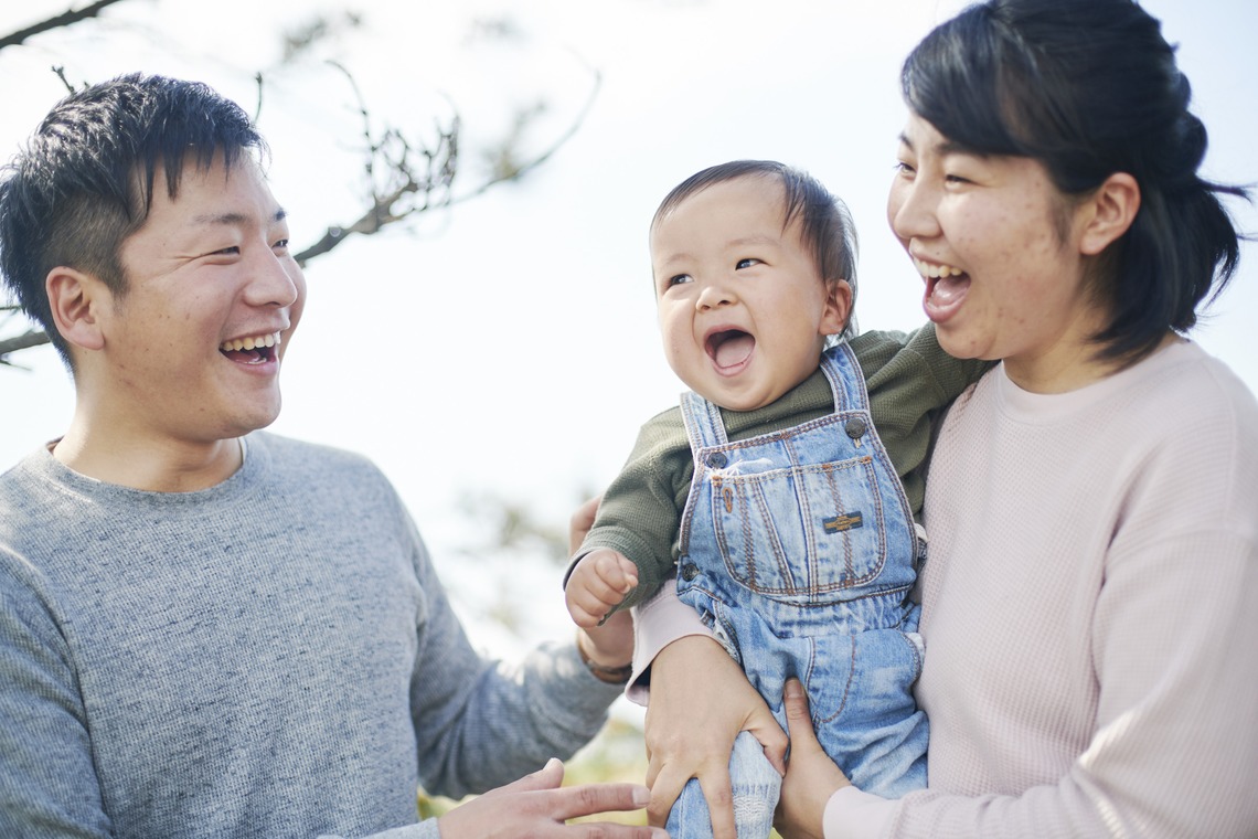 NISHIMURA AKINOBUが出張撮影した家族写真(キッズ,ベビーフォト)などが写った「ご家族ポートレート　お子様１歳バースデー記念　＠千葉」の家族写真