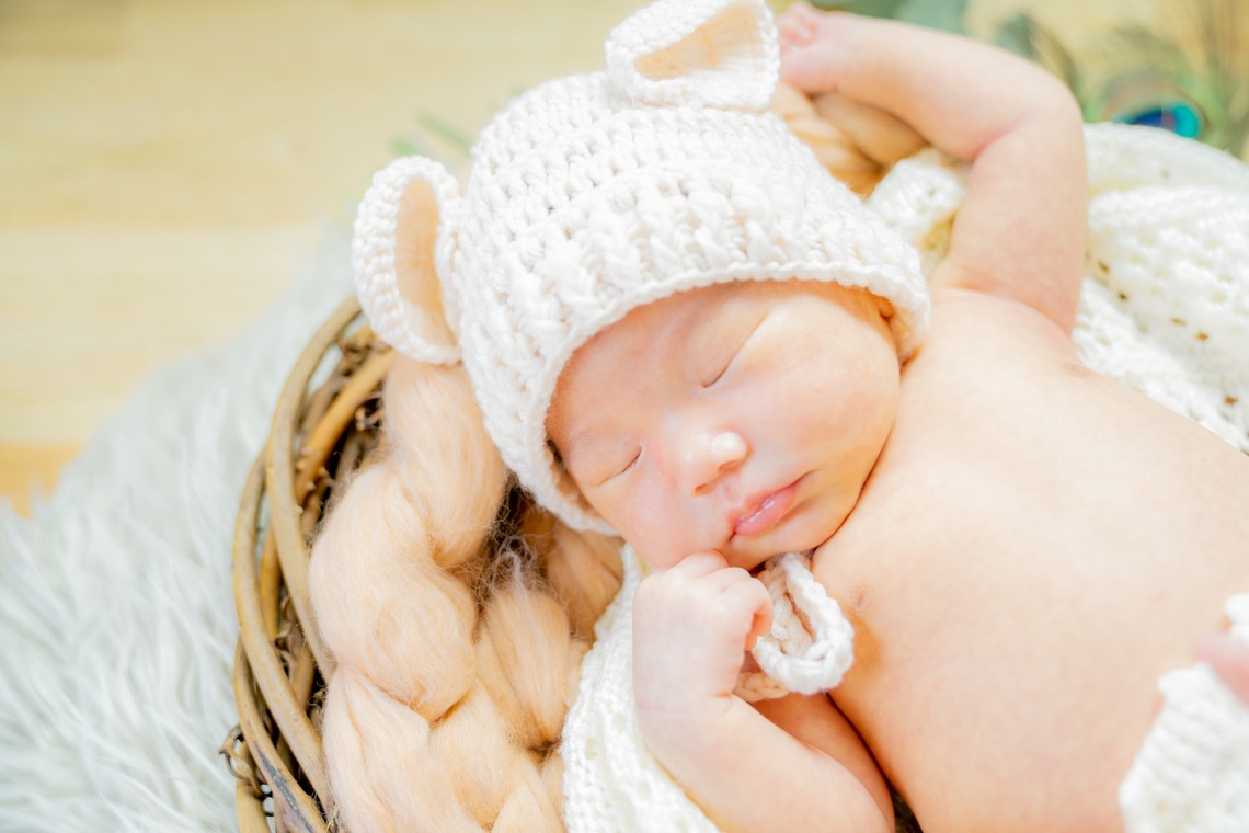 かわもとえつこが出張撮影した家族写真(キッズ,ベビーフォト)などが写った「ニューボーンフォト」の家族写真