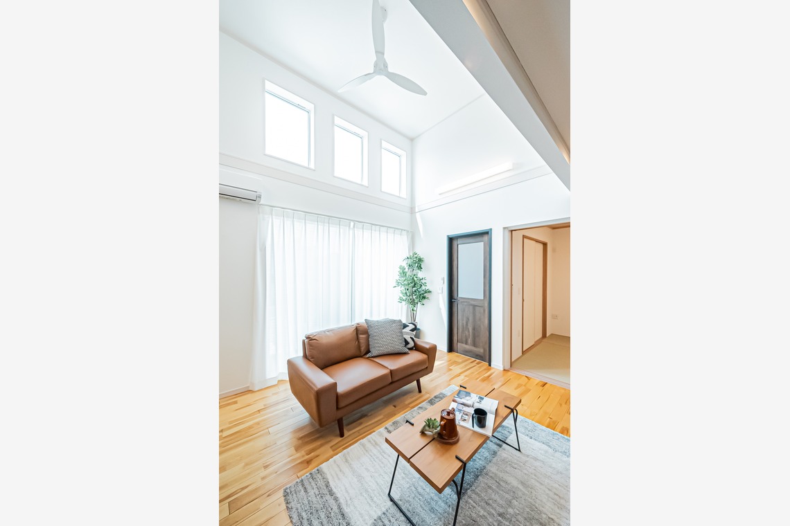 出張撮影 中村まみこが撮影した「吹き抜けの一軒家 物件撮影」の写真