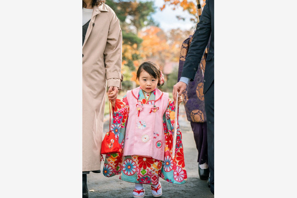 須田桃加が撮影した写真のアルバム「護国神社七五三」