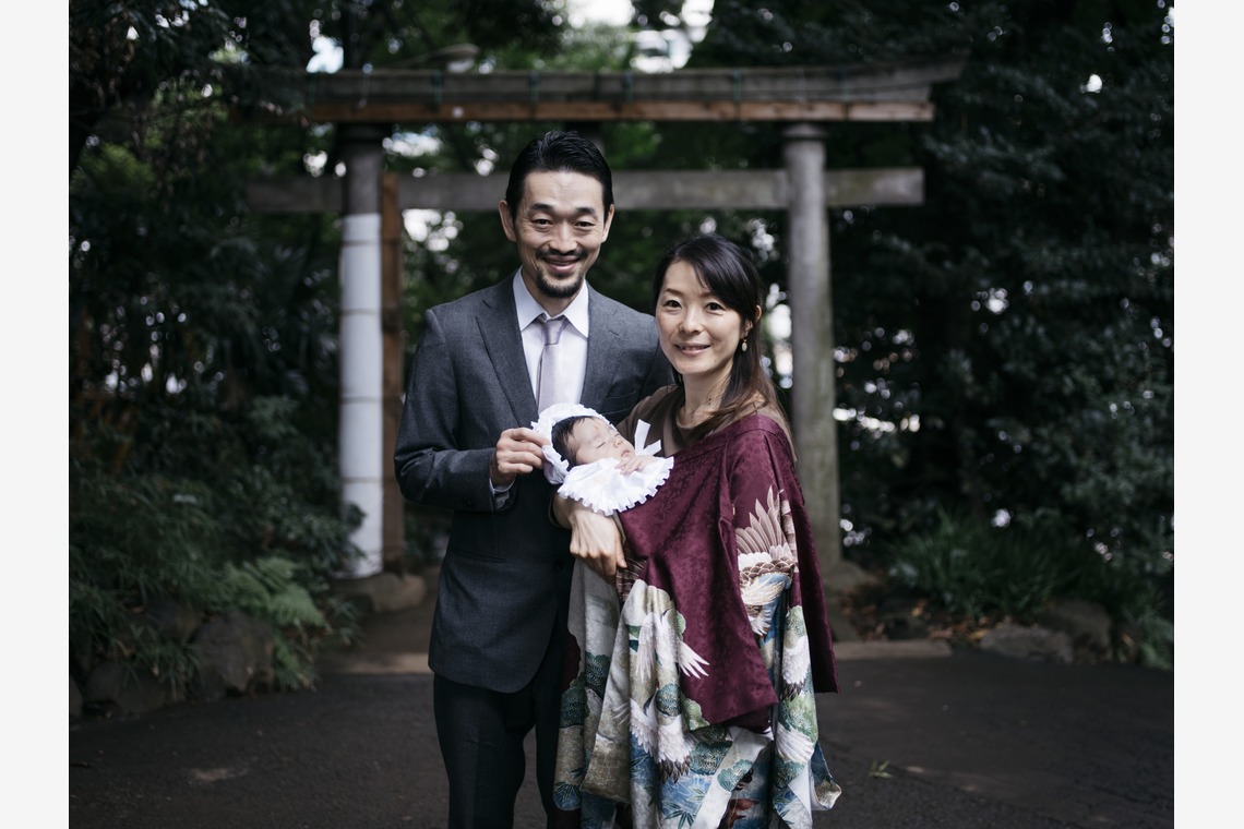 植村由理が出張撮影した家族写真(キッズ,ベビーフォト)などが写った「お宮参り at 代々木八幡宮」の家族写真