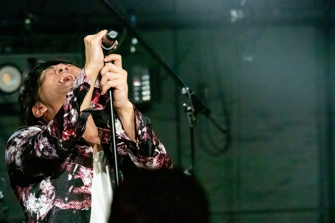 原野 英樹が撮影した「ロックバンドのライブハウス撮影 NO.2」の写真