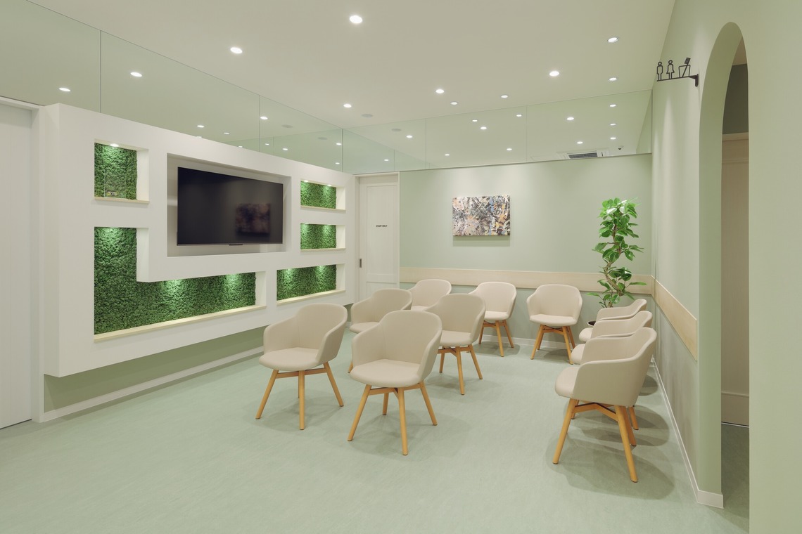 井上隆司が撮影した写真のアルバム「建築写真 大阪」