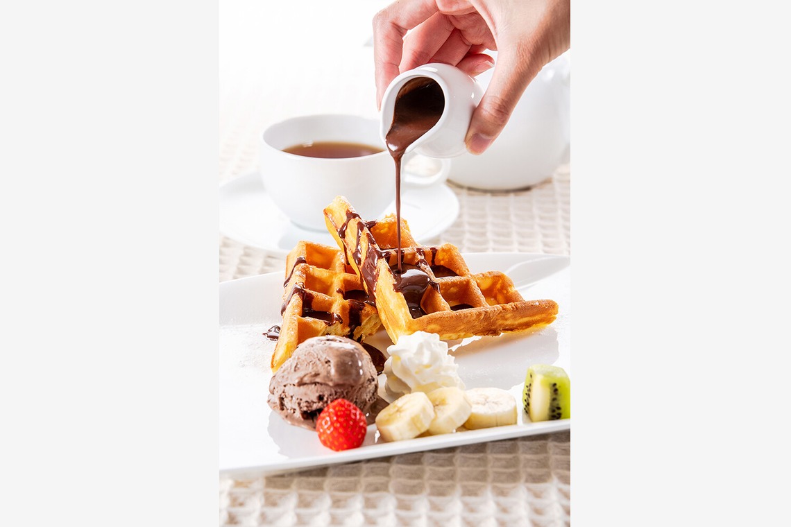 本郷直人が撮影した写真のアルバム「スイーツ」