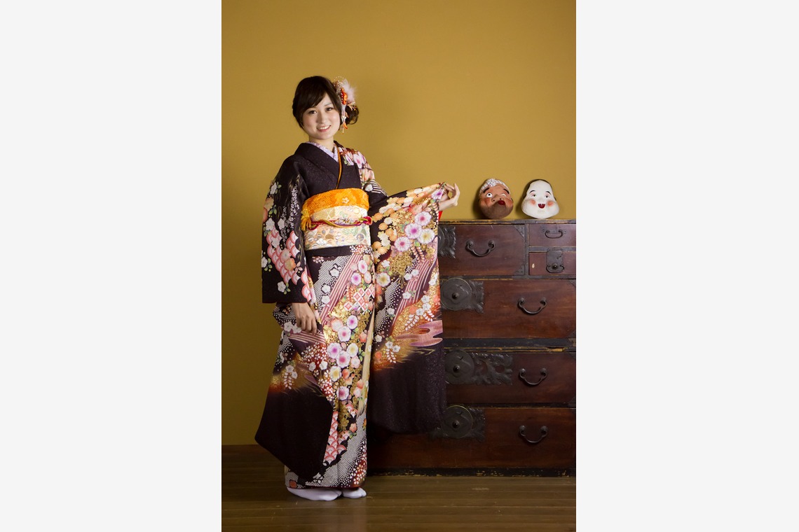 スマイルハンターが出張撮影した家族写真(キッズ,ベビーフォト)などが写った「成人式フォト」の家族写真