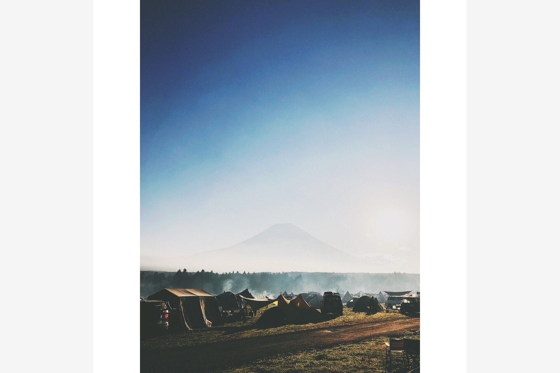 磯谷亮太が撮影した写真のアルバム「部屋・建築・風景写真」