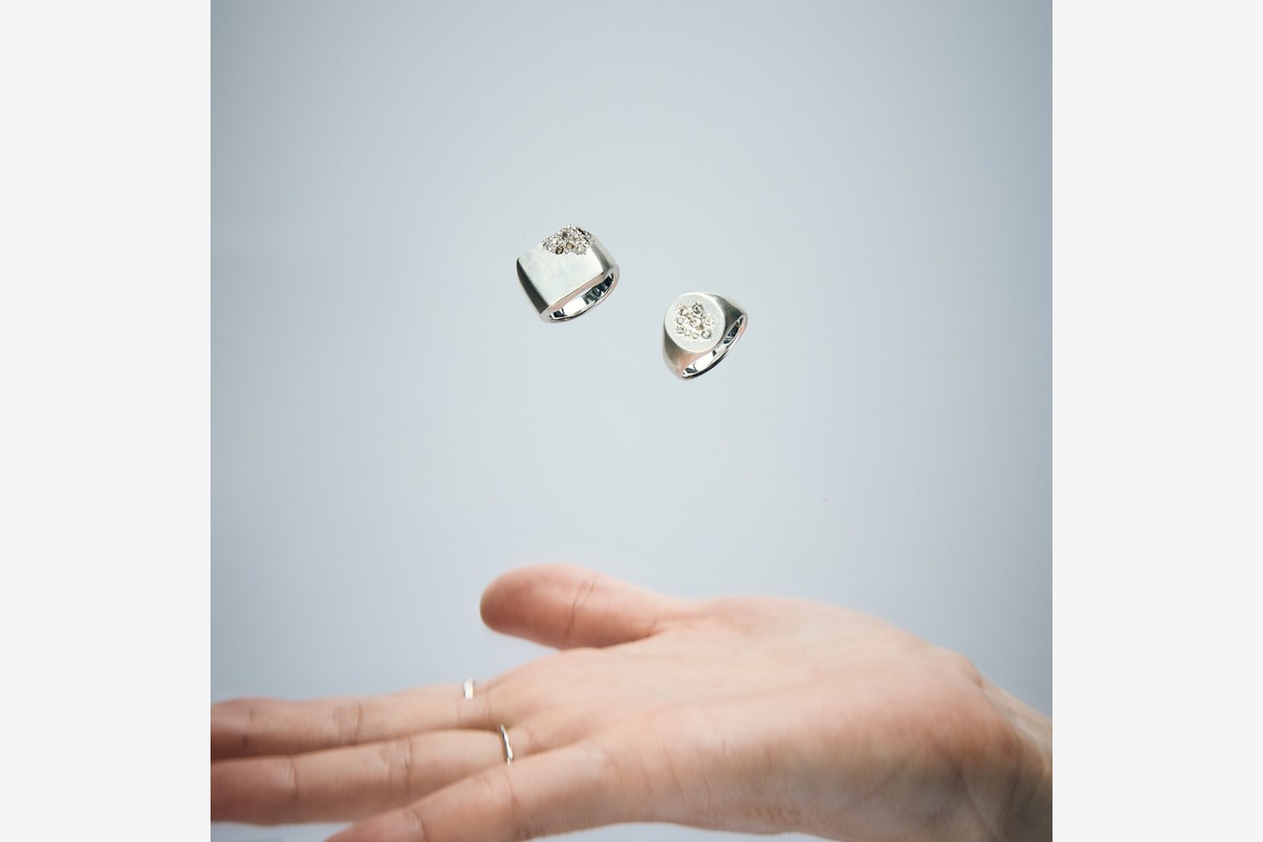 菅野恵太が撮影した写真のアルバム「ファッション物撮り」