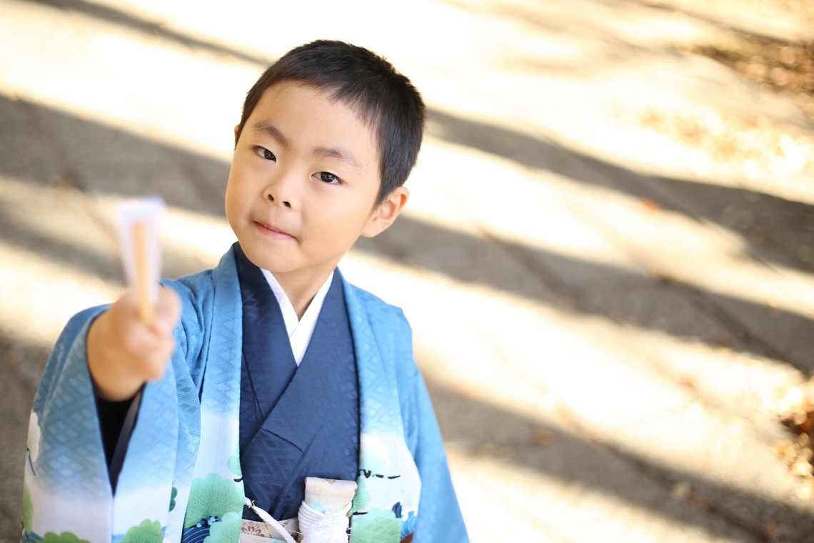 出張撮影HUG TIMEが出張撮影した家族写真(キッズ,ベビーフォト)などが写った「七五三記念撮影＠世田谷八幡宮・東京」の家族写真