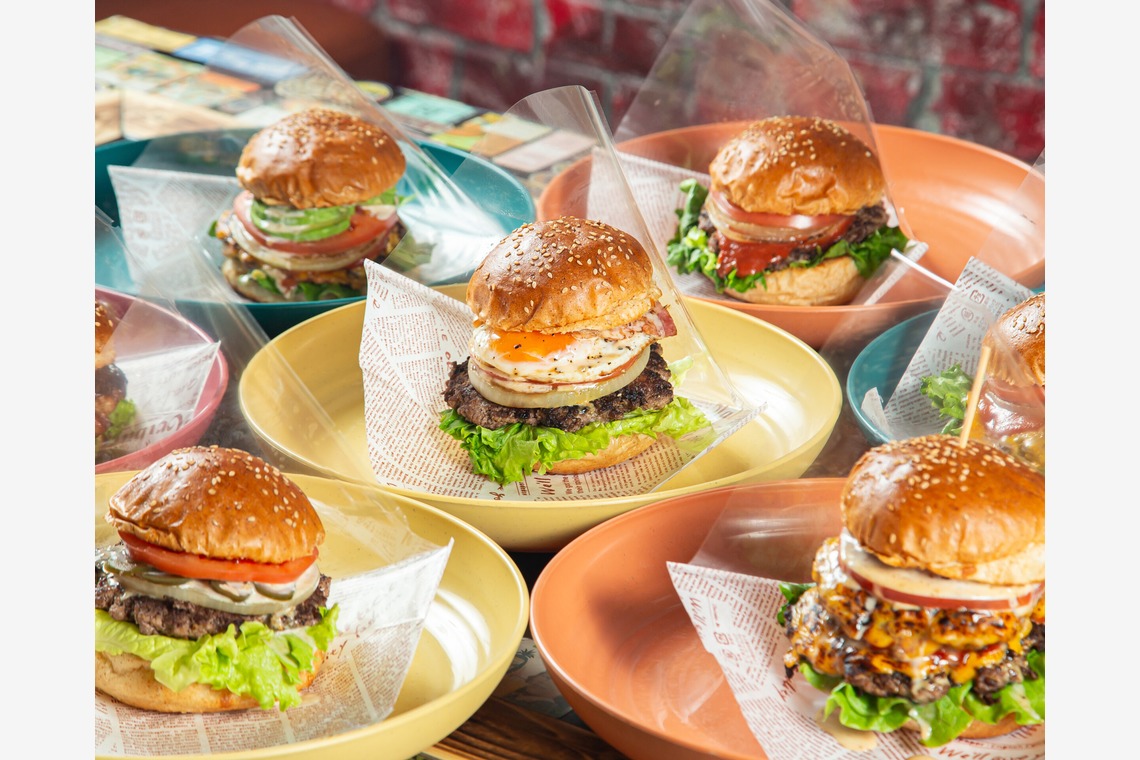 studio aluc ~スタジオ アルク~が撮影した写真のアルバム「クラフトハンバーガー」