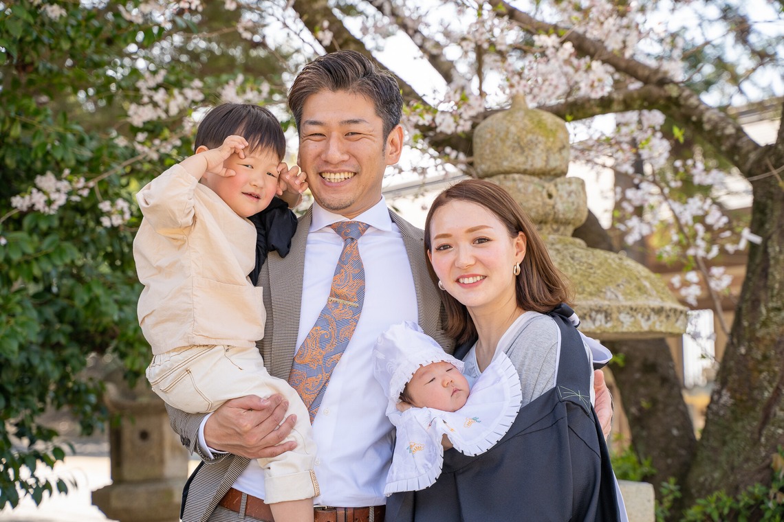 井崎　敬太が出張撮影した家族写真(キッズ,ベビーフォト)などが写った「お宮参り撮影」の家族写真