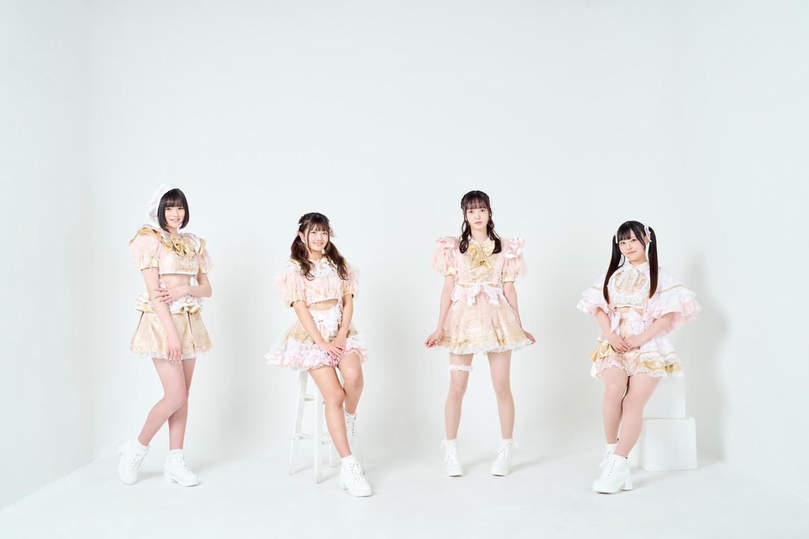 富安優斗が撮影した写真のアルバム「アイドル」