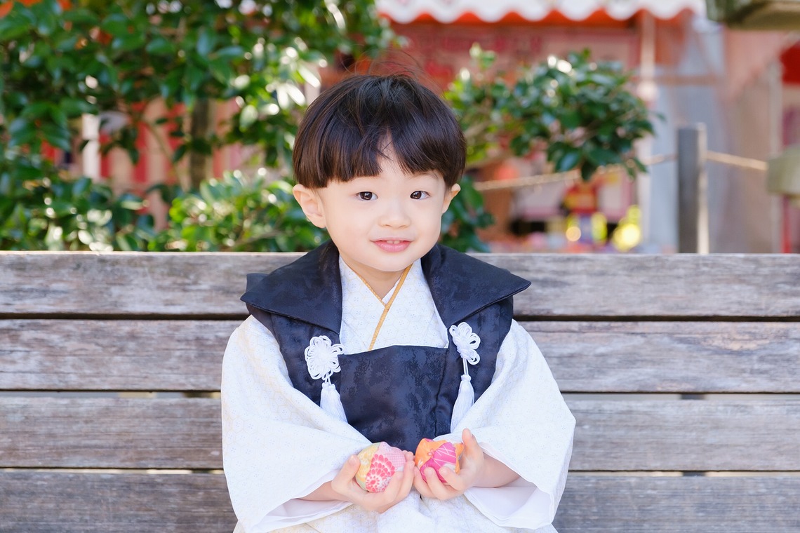 高夏写真店が出張撮影した家族写真(キッズ,ベビーフォト)などが写った「七五三の撮影」の家族写真