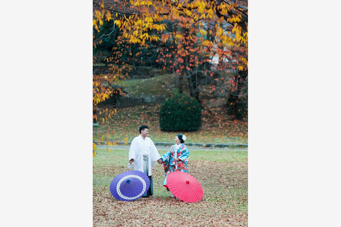 KIKIウェディングが撮影した「紅葉の広島城と公園」の写真