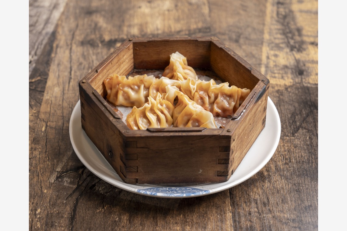 田中愛実が撮影した写真のアルバム「四川料理 九龍」