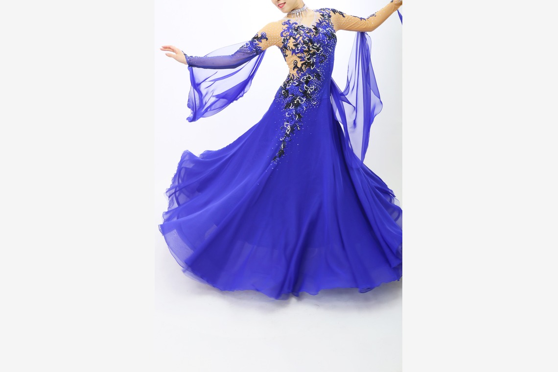 杉安写真事務所が撮影した写真のアルバム「ウエディング、ウエディング関連、ダンス関連商品」