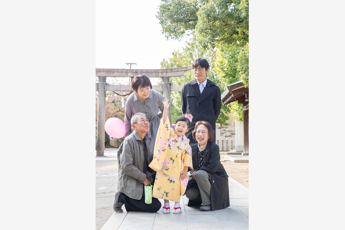 Merry Momentが出張撮影した家族写真(キッズ,ベビーフォト)などが写った「七五三 3歳女の子」の家族写真