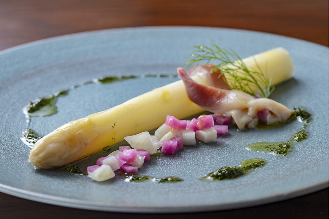 本郷直人が撮影した写真のアルバム「洋食」