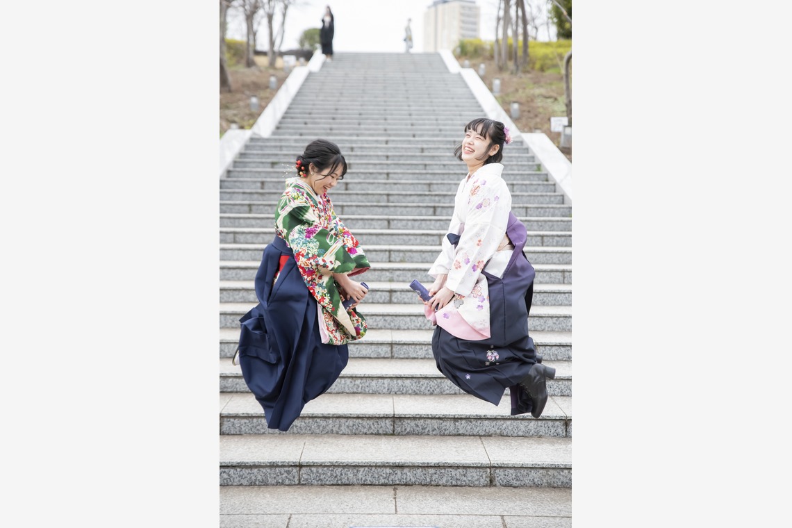 山下　剛が出張撮影した家族写真(キッズ,ベビーフォト)などが写った「卒業フォト」の家族写真