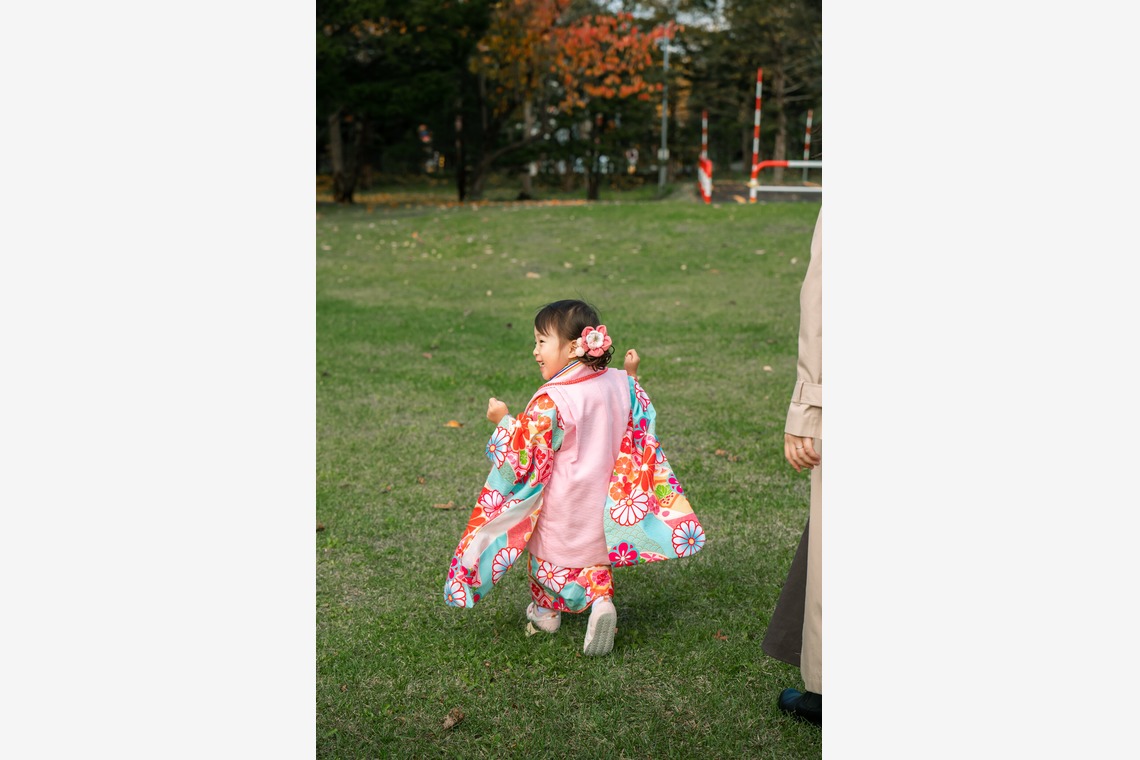 須田桃加が撮影した「護国神社七五三」の写真