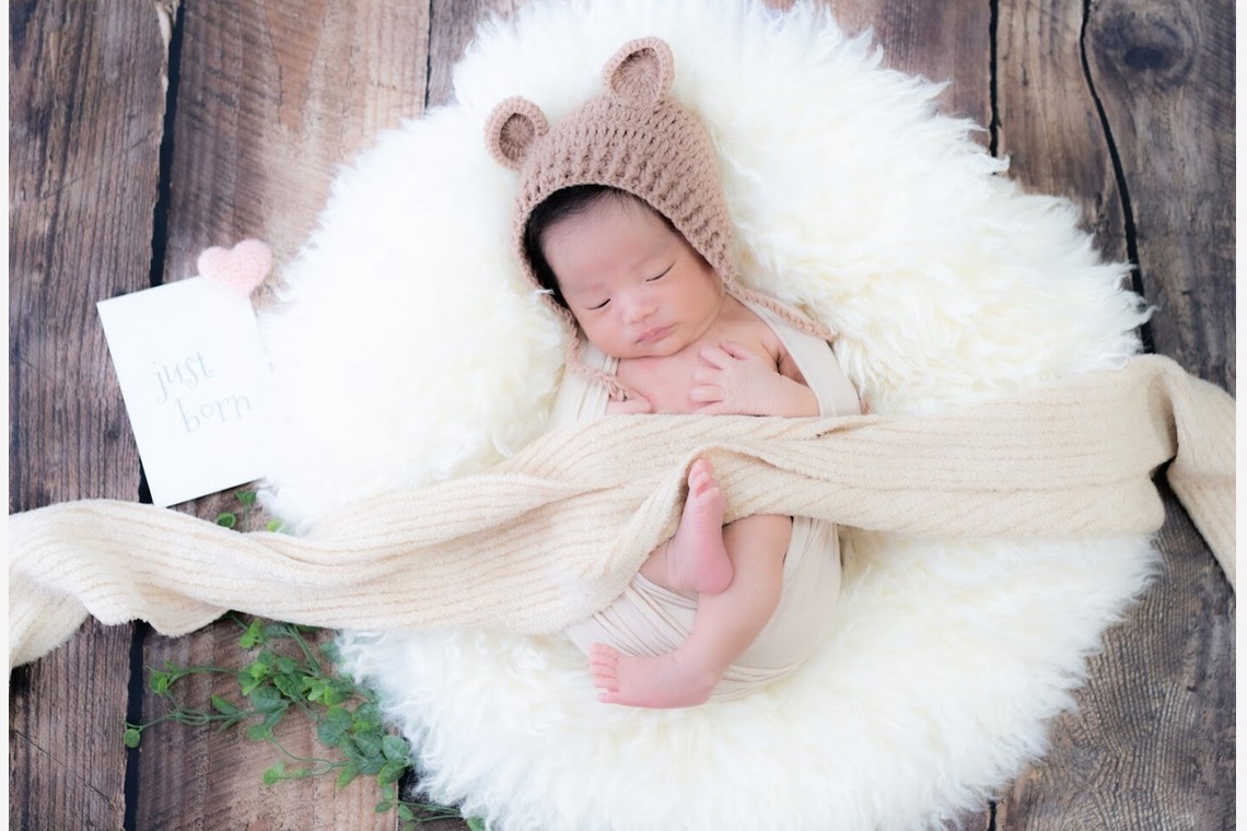 フォトラビが撮影したニューボーンフォトのアルバム「ご自宅でニューボーンフォト」