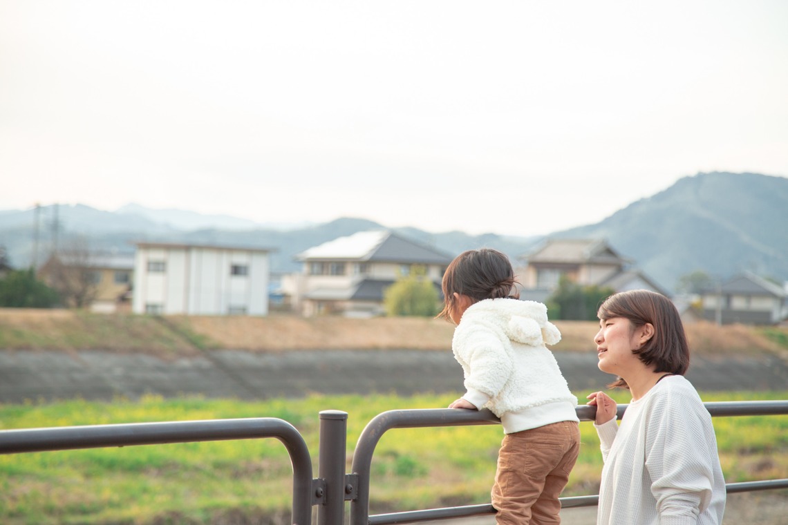 ゆのみふぉとが出張撮影した家族写真(キッズ,ベビーフォト)などが写った「桜とお写真」の家族写真