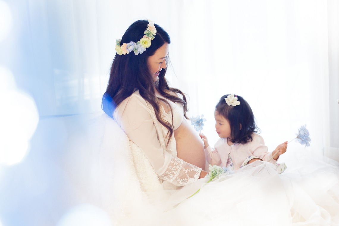 タカラモノ.foto　群馬の出張撮影カメラマンが出張撮影した家族写真(キッズ,ベビーフォト)などが写った「自宅でのマタニティフォト出張撮影at群馬県」の家族写真