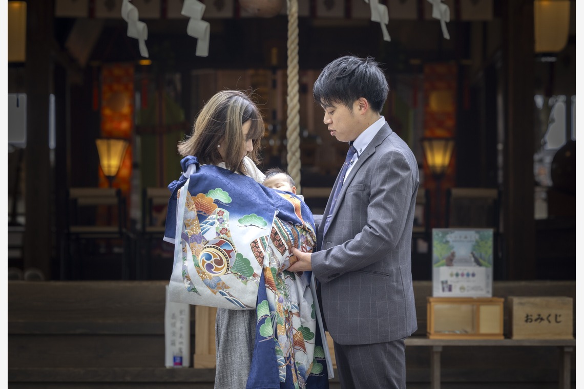 梅田　紫邑が撮影した写真のアルバム「家族でお祝いするお宮参り」