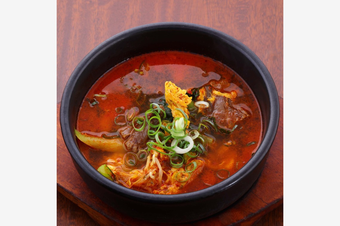 森安　照が撮影した写真のアルバム「麻辣担・チゲ」