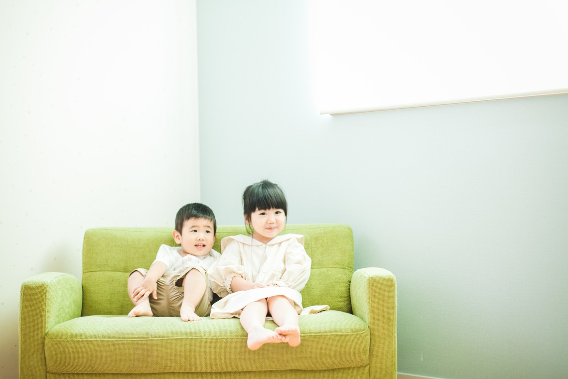 oが出張撮影した家族写真(キッズ,ベビーフォト)などが写った「お家での出張撮影フォト」の家族写真