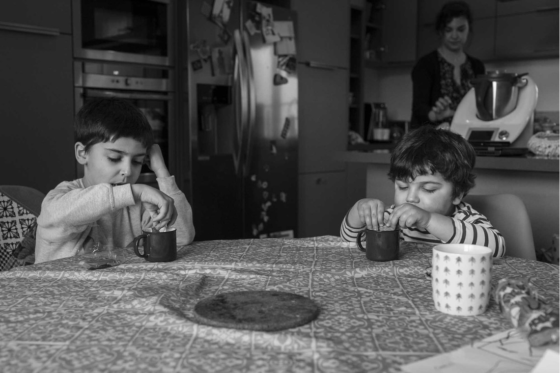 Petite Nao Photographyが撮影した「自宅でのドキュメンタリー形式の家族写真」の写真