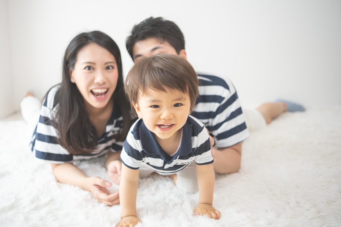 荒畑けいこが出張撮影した家族写真(キッズ,ベビーフォト)などが写った「AMIクラウドファンディング撮影会(ファミリーフォト）」の家族写真