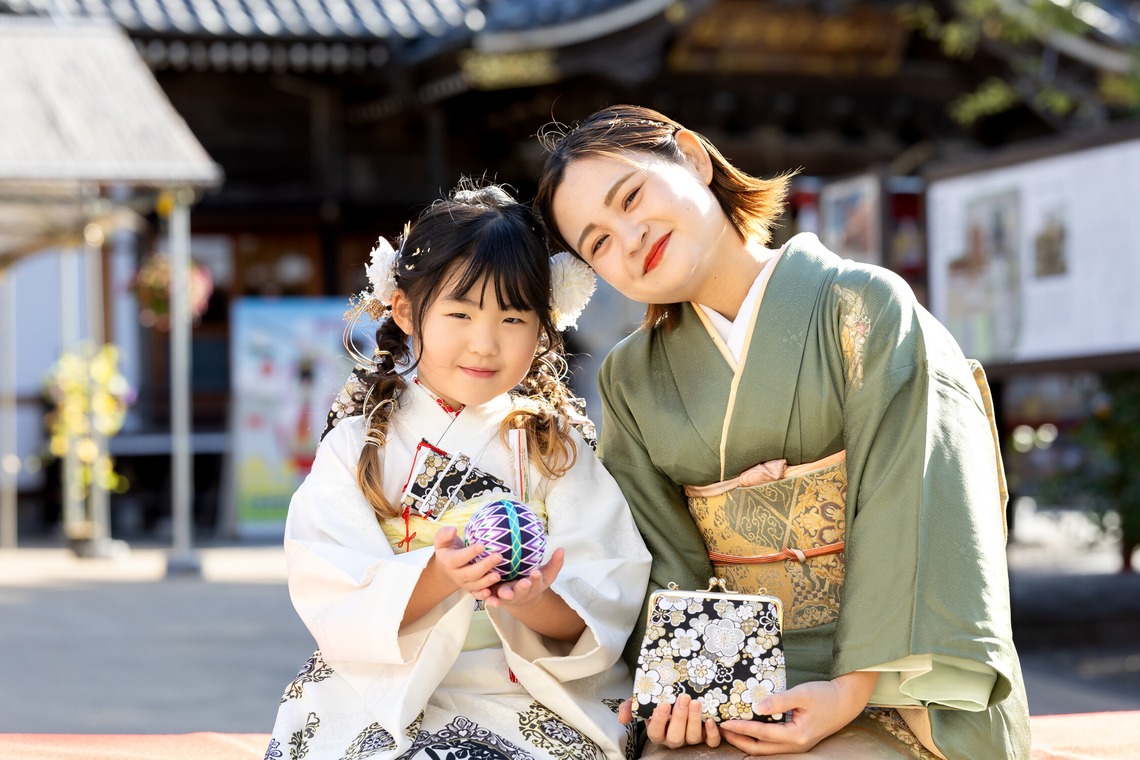 出張撮影くろさわが出張撮影した家族写真(キッズ,ベビーフォト)などが写った「七五三」の家族写真